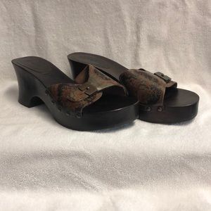 Women’s Clogs